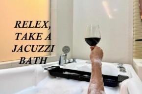Private Jacuzzi Suite - Pertama Residency